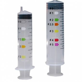 Strzykawka do masek kratniowych, rurek krtaniowych